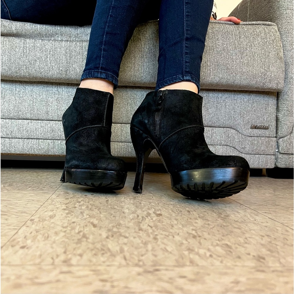 Modern Vintage Jameson Womens Black Platform Ankle Boot
